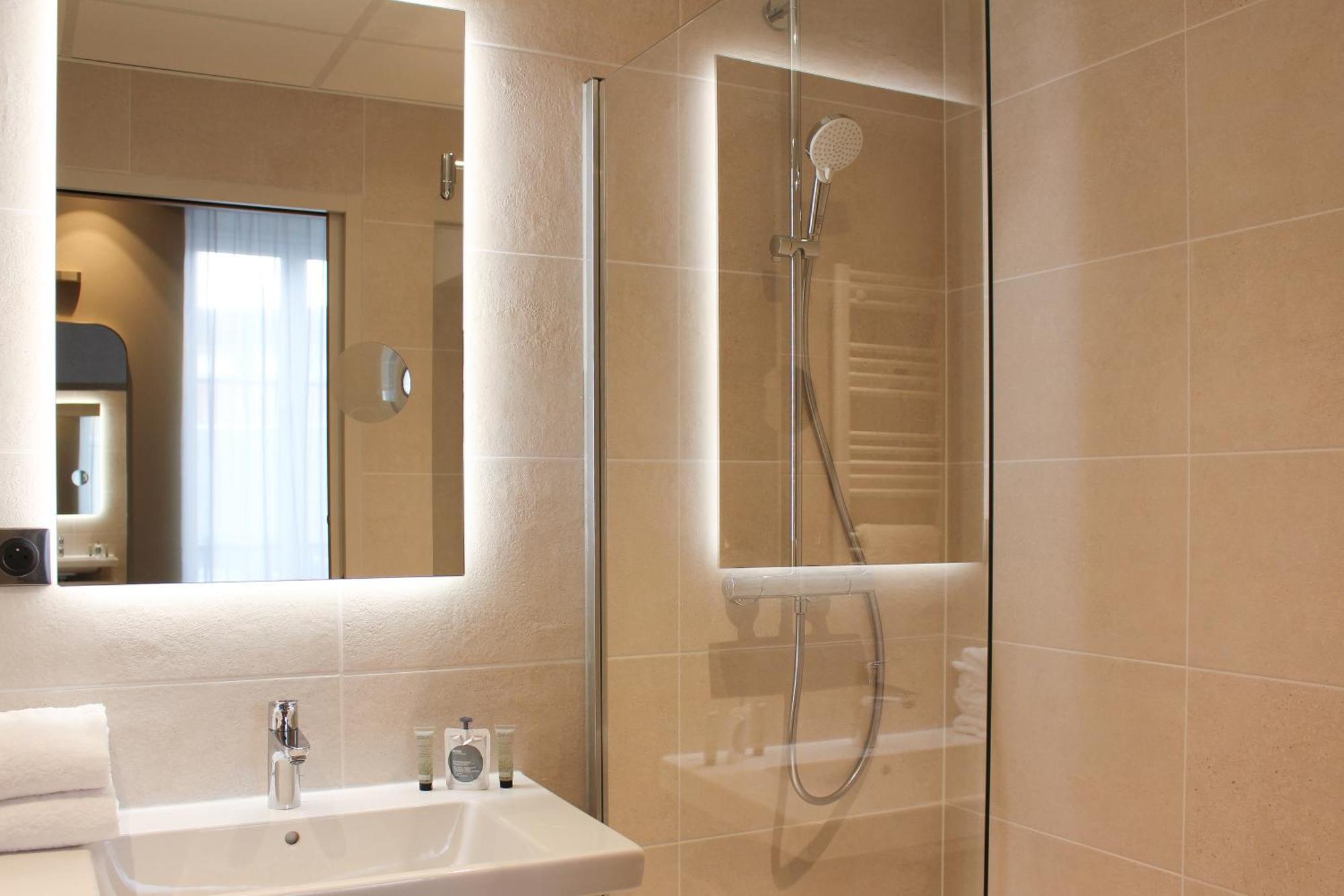 Brit Hotel Limoges Centre Gare Екстериор снимка